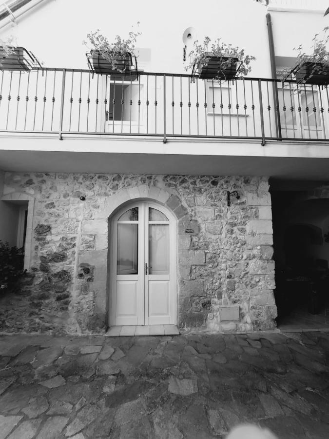 Domo Antiga Guest Rooms Sorso Eksteriør bilde